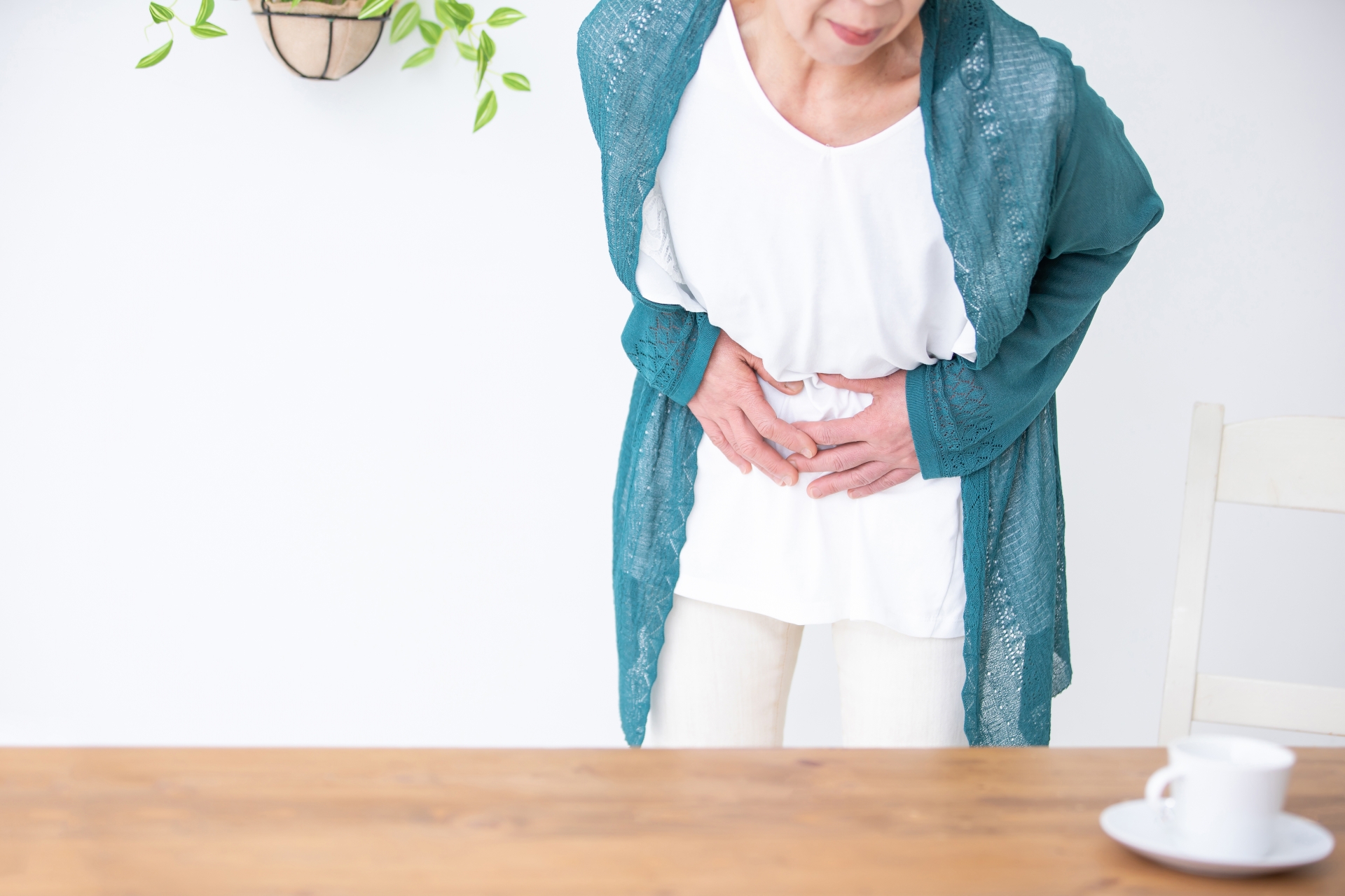 【胃痛、肩こり】　60代女性　主婦